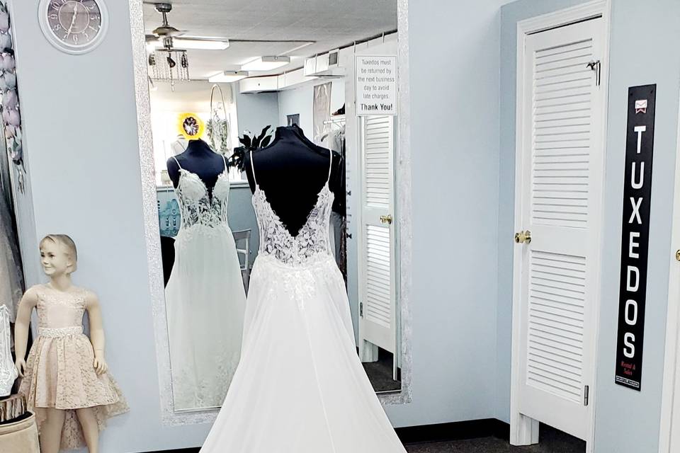 Detachable train for wedding gowns
