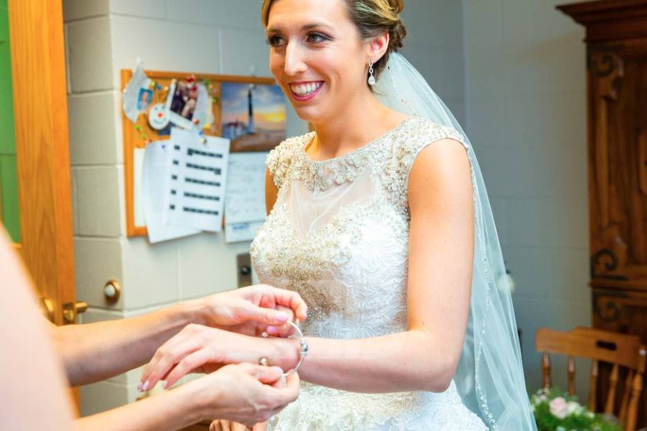 Assisting the bride