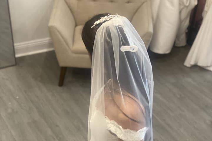 Bow detail on wedding dress