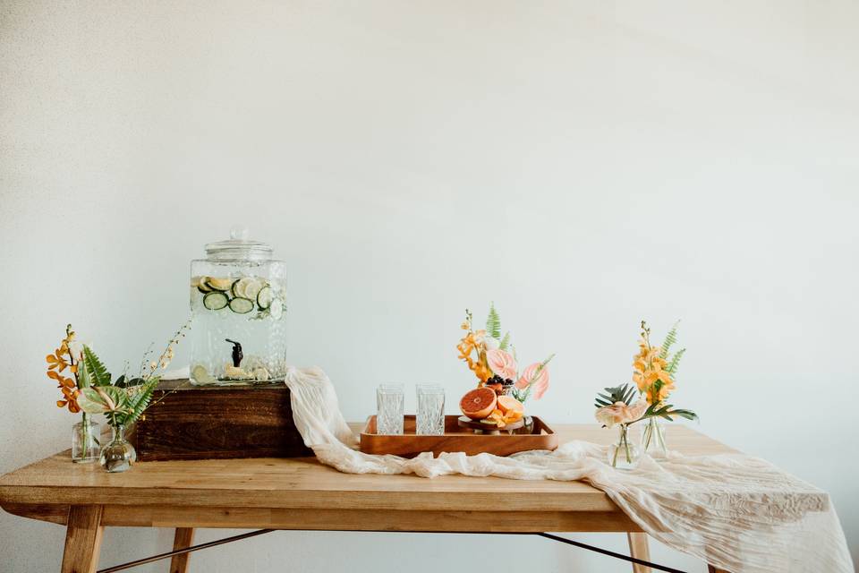 Margaritaville table flowers