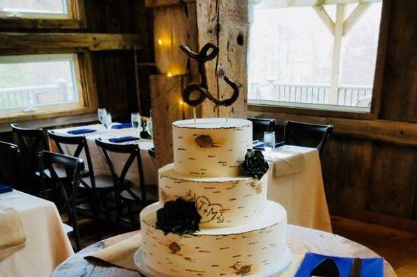 3 layered wedding cake