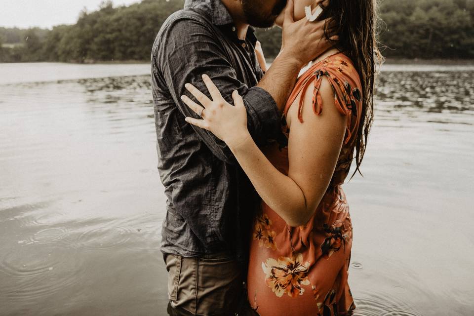 Steamy engagement session