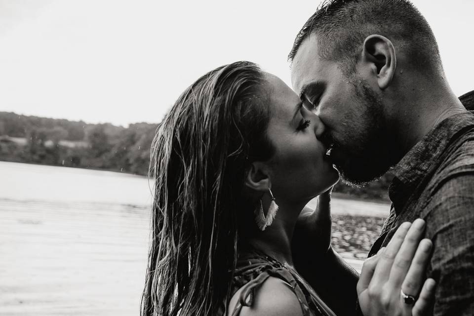 Steamy engagement session