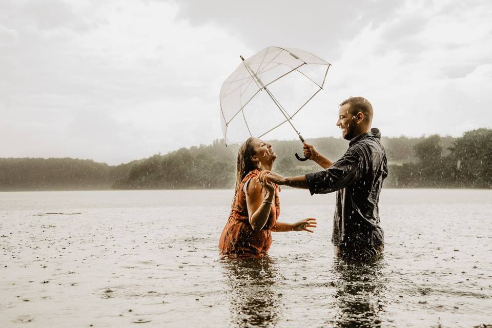 Steamy engagement session