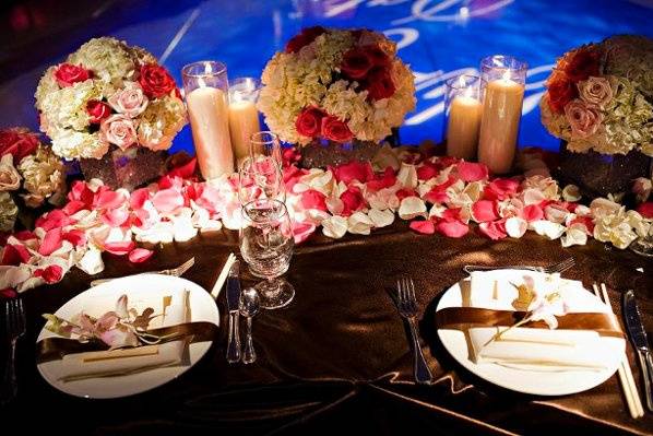 Table settings with floral design