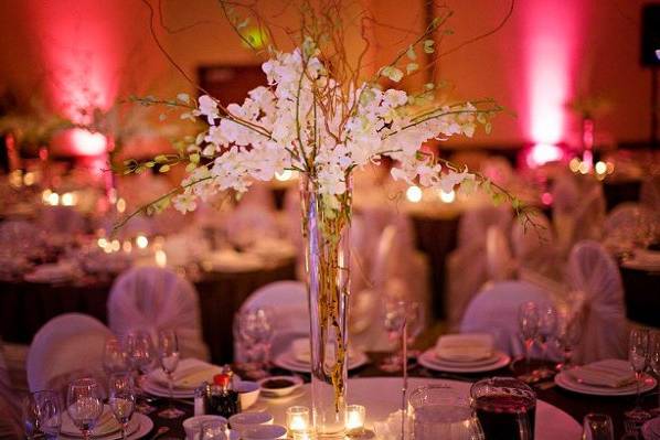 Table settings with floral design