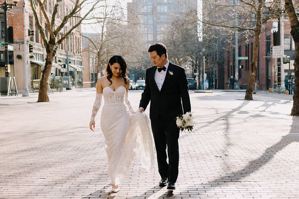 Candid Downtown Seattle Weddin