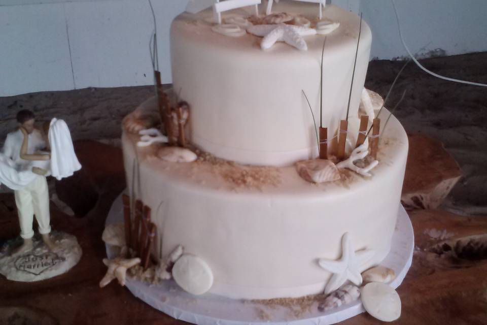 Beach wedding cake