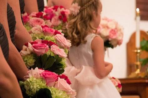 Bridesmaids holding bouquets