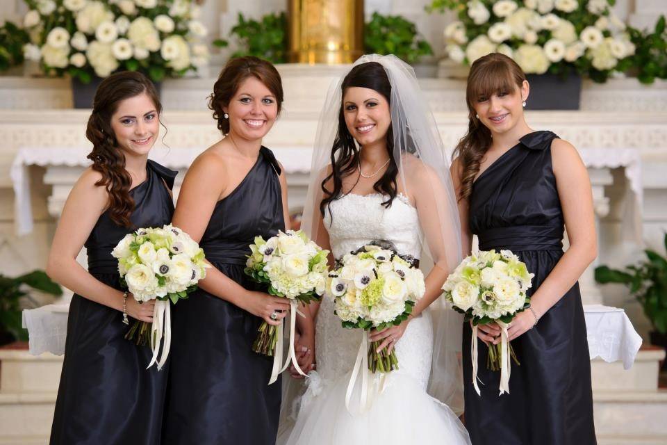 The Pretty Paper Petal - Flowers - Peninsula, OH - WeddingWire