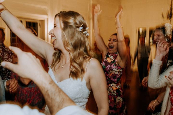 Kristyn Miller Weddings - big day laughter