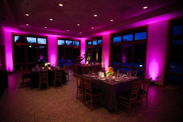 Oak Brook wedding up lighting by MDM Entertainment.