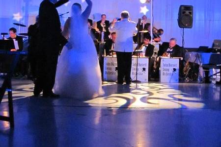 Chicago wedding lighting by MDM Entertainment.