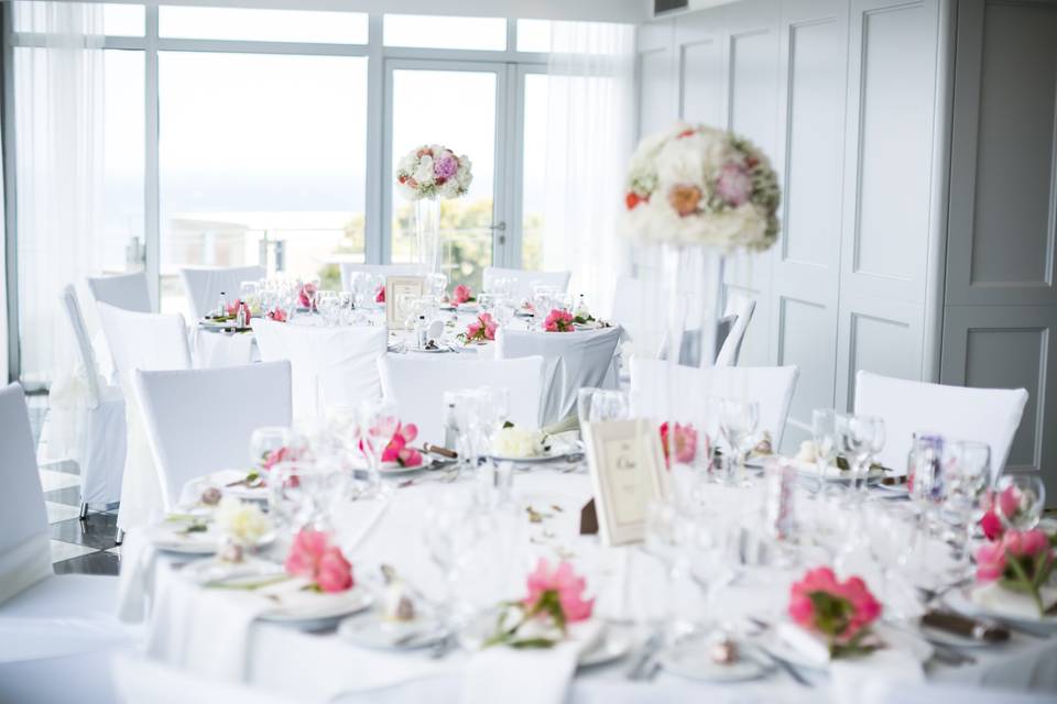 Table setting and floral decor