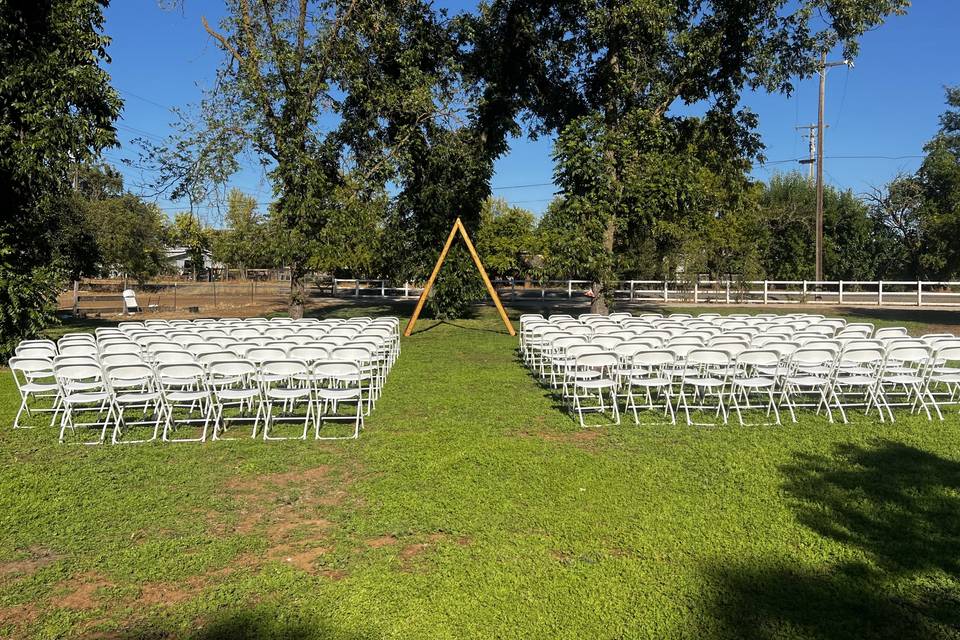 Front Lawn: Ceremony