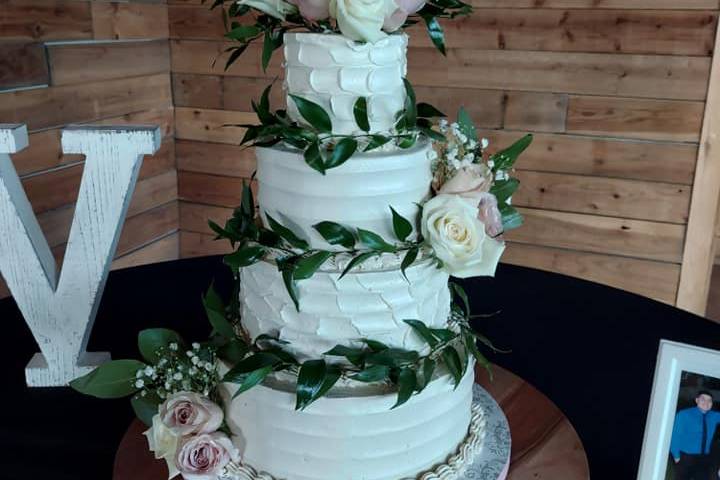 Palette knife buttercream cake