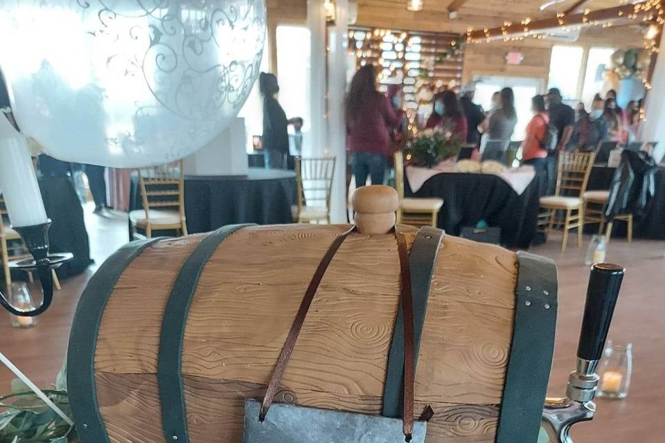 A whisky barrel groom's cake