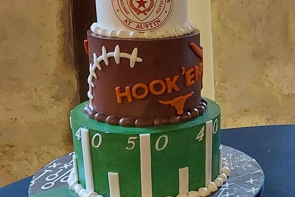 Hook 'em horns groom's cake