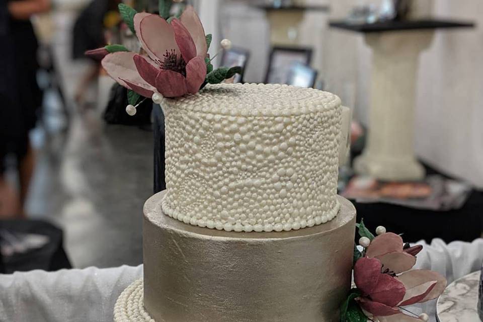 Pearl and rose gold cake