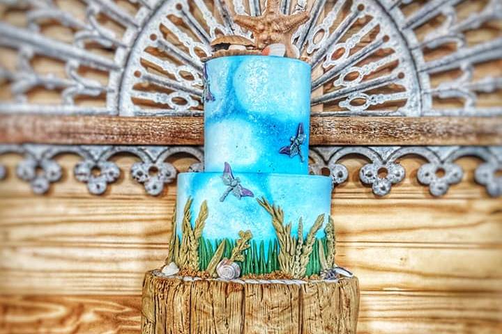 Beach wedding cake