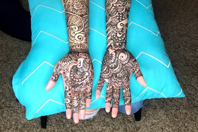 Bridal henna by shruti,va