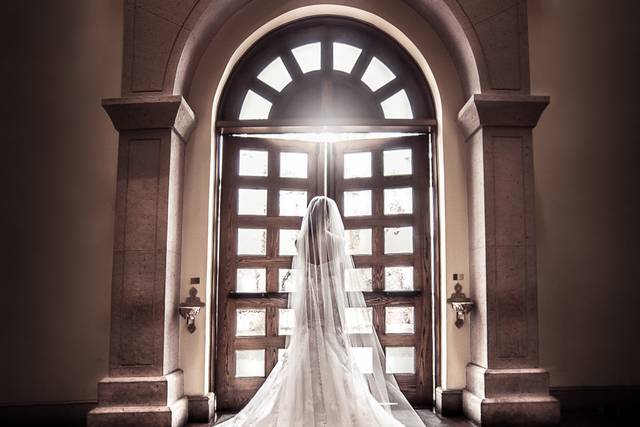 Vania Lynd Photography