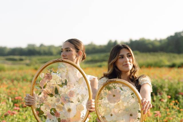 Pressed Floral Art In An Oval