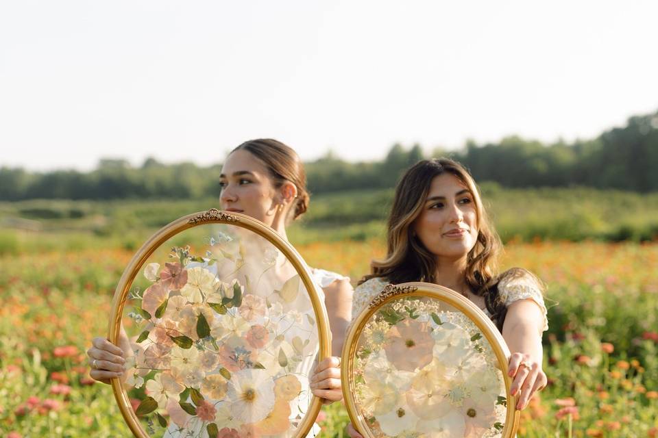 Pressed Floral Art In An Oval