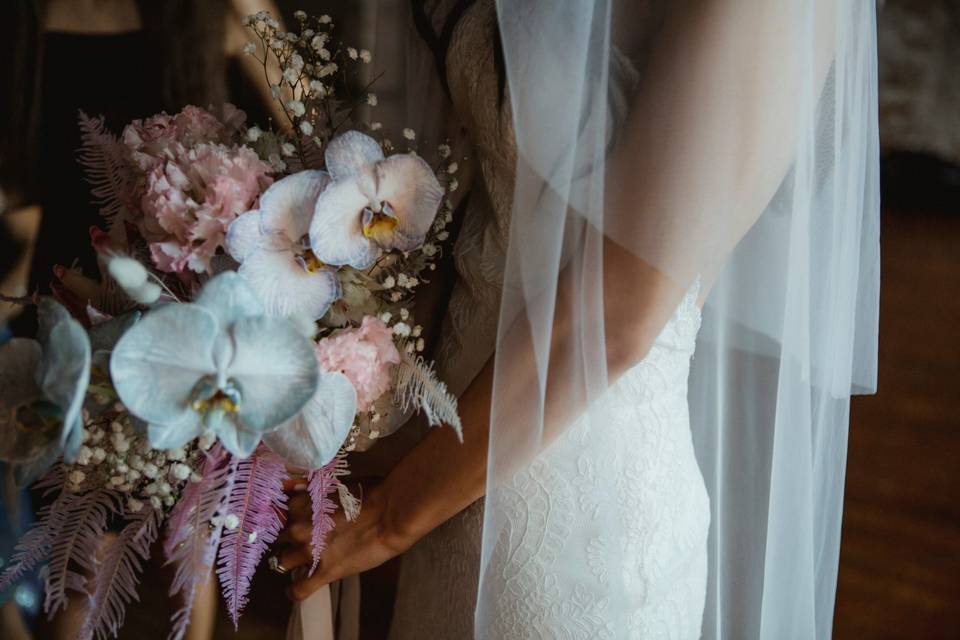 Unique bridal bouquet