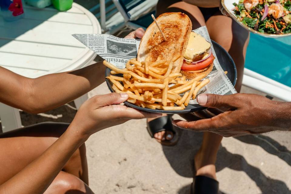 Zoë's Beachside Grill