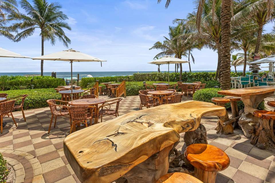 Zoë's Beachside Grill