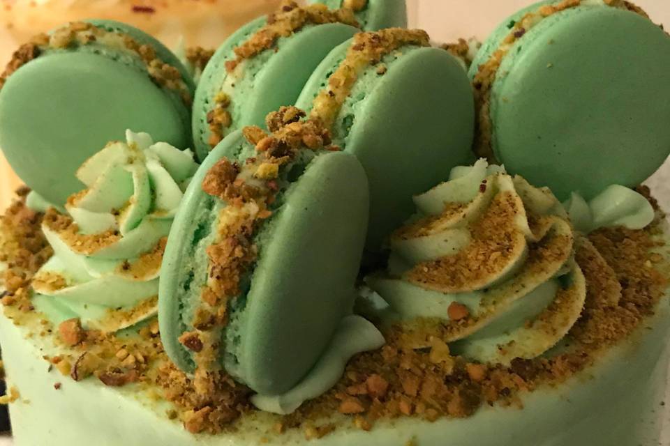 Pistachio macarons