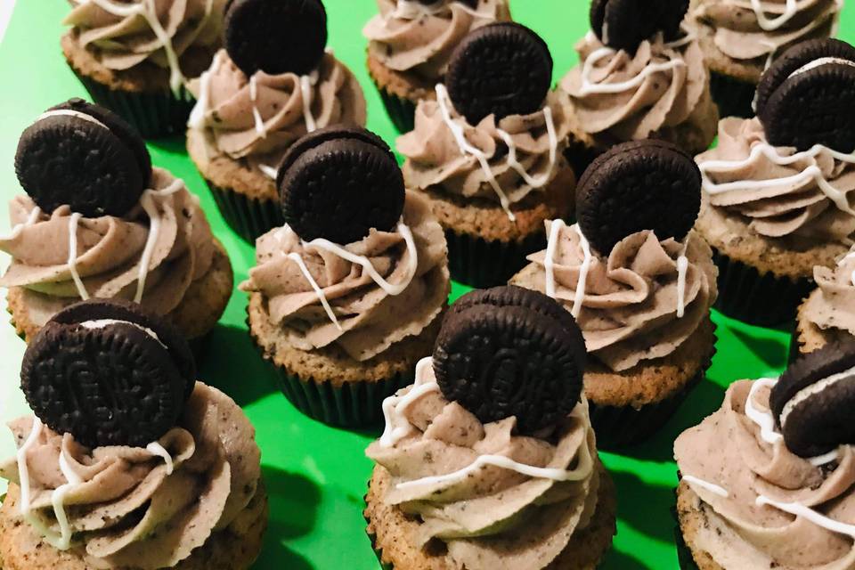 Oreo Mini Cupcakes