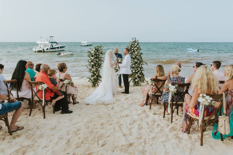 Floral wedding arch