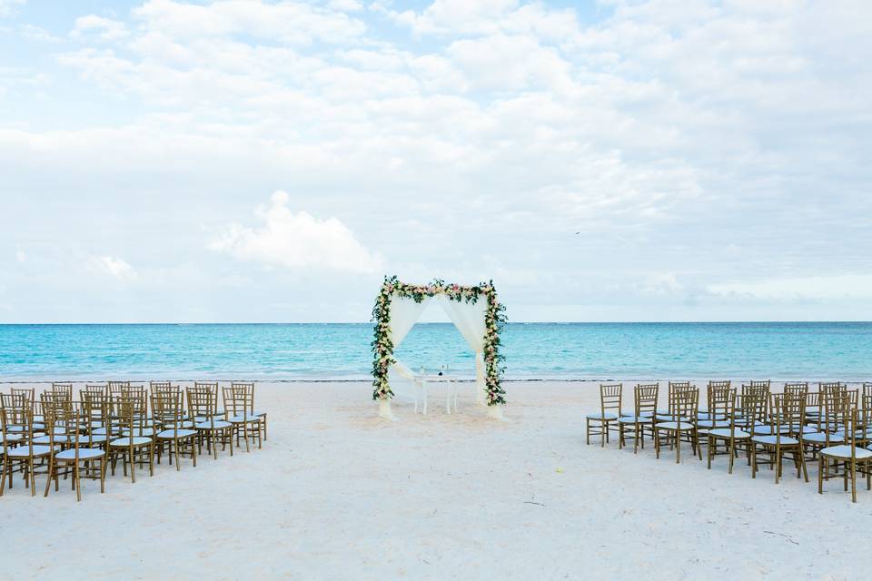 Beach wedding setup