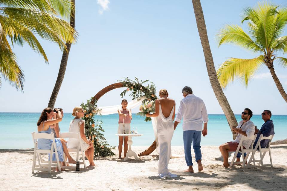 Tiny wedding on Saona Island