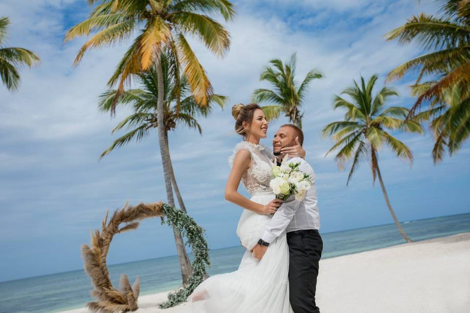 Beach Elopement in PC