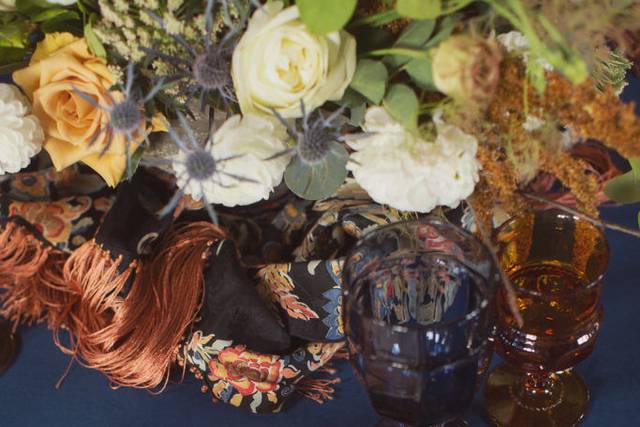 Table setting with centerpiece