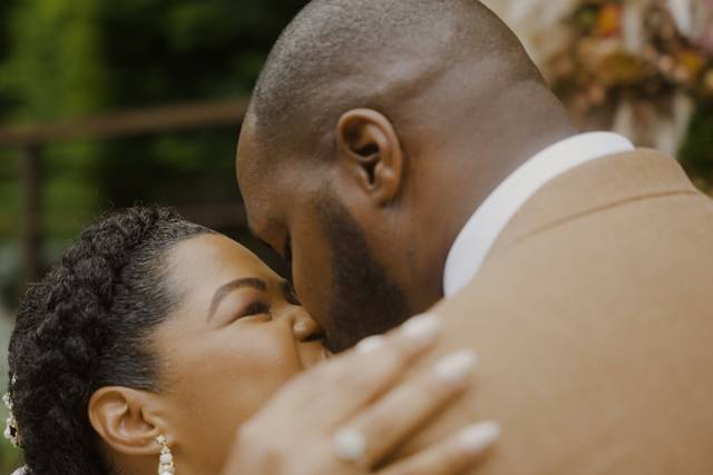 You may kiss the bride
