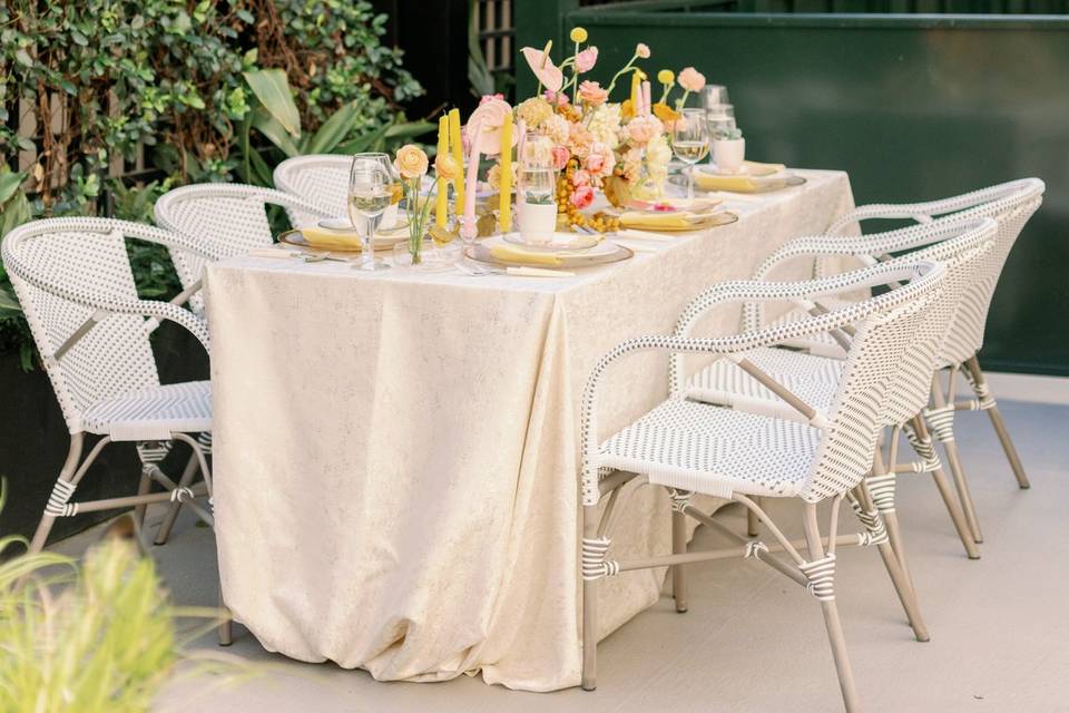 Courtyard Dining