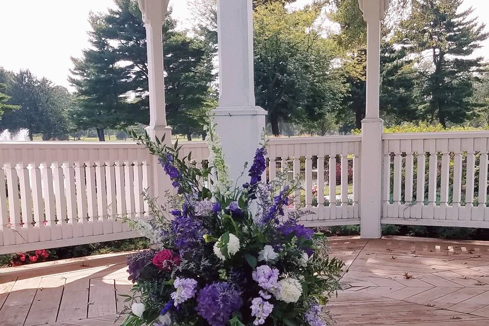 Lavender aisle arrangement