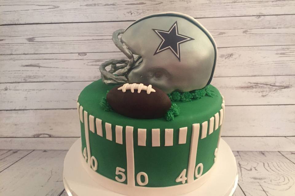 Wedding Cake Topper Dallas Cowboys Football Themed Pretty Short-Haired –