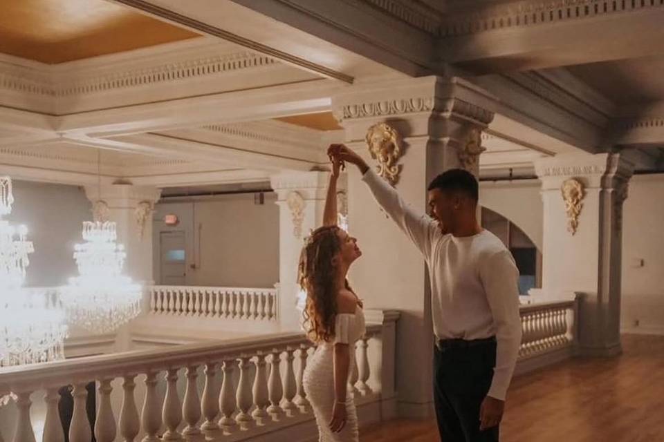 Dancing in the Mezzanine