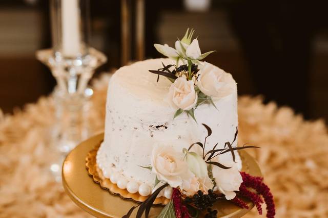 Cake table