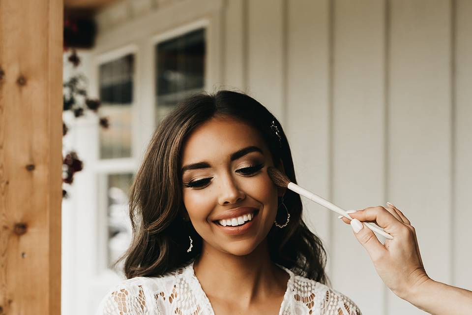 Modern glam bride