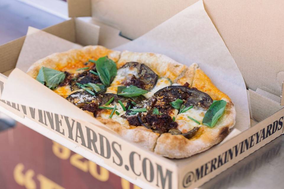 Merkin Vineyards Pizza Wagon