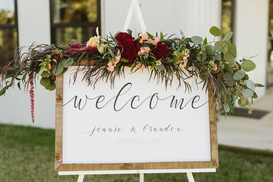 Welcome Sign Garland