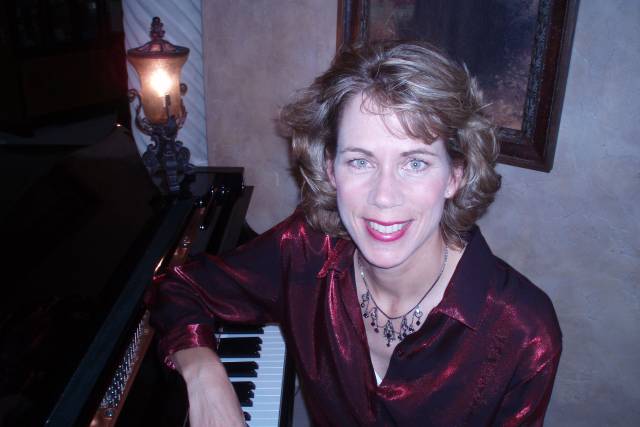 Donna Richey, Pianist