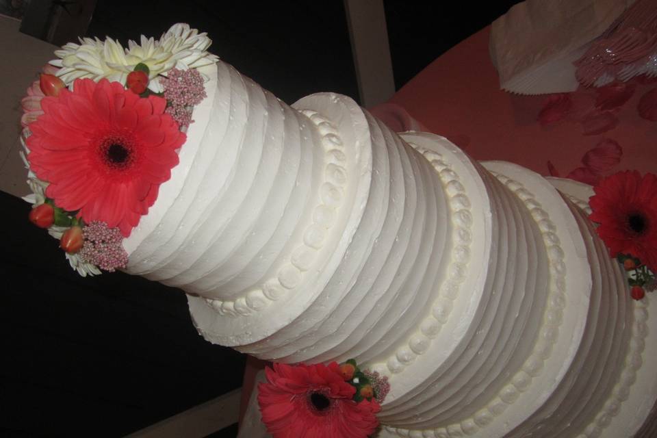 Cakes Creatively by Crystal