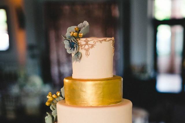 Classic Wedding Cake